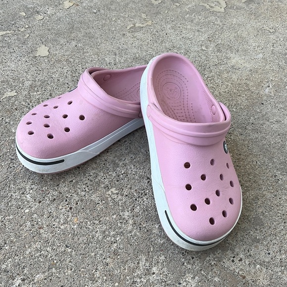 CROCS Shoes - Worn once pink Crocs